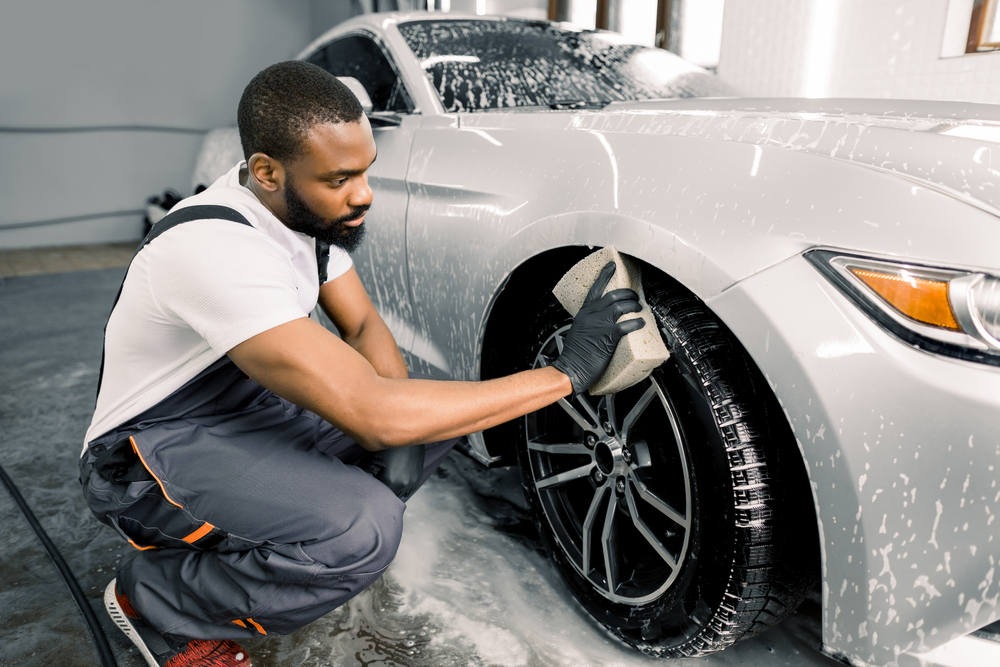 How a Hand Carwash is the Best Way to Maintain Your Car Clean in