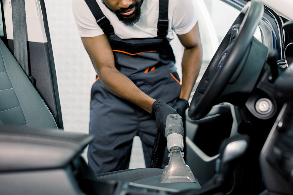 When to Book Car Vacuuming and Interior Detailing for Allergy Season in San Diego